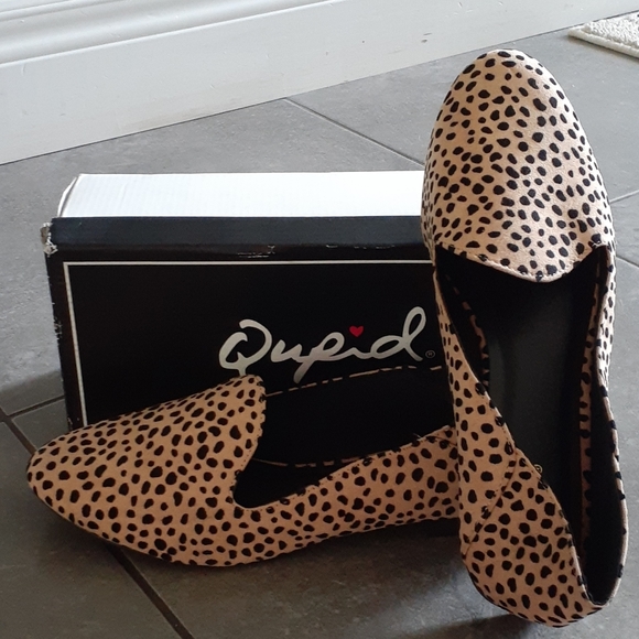 Shoes - Picture 2 of 3